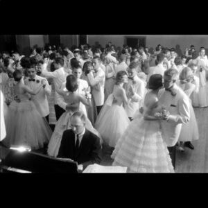 PROM • FORMALS • NEW YEARS EVE • GALAS • WEDDINGS